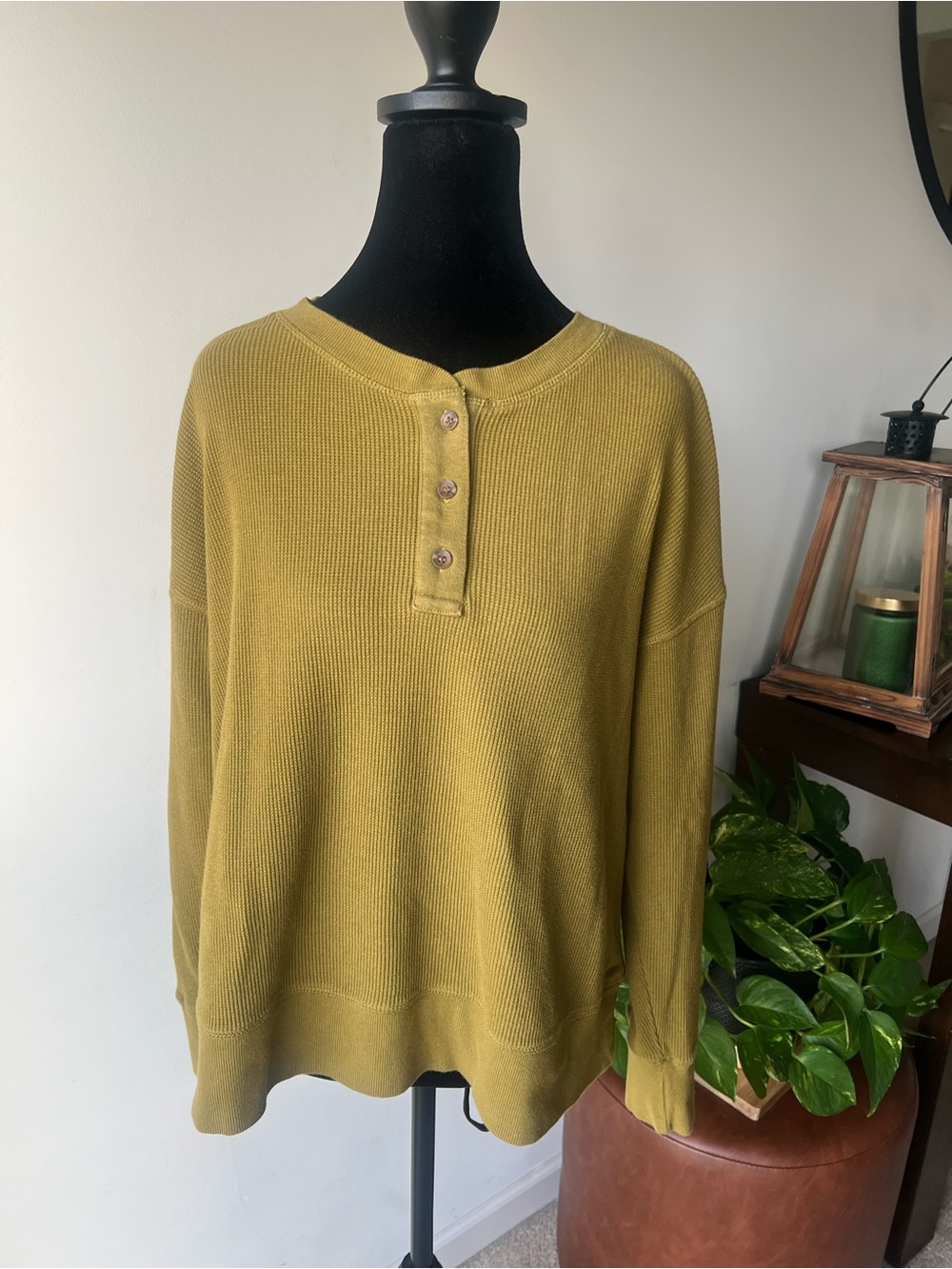 Lou & Grey Chartreuse Ribbed Henley Long Sleeve Top